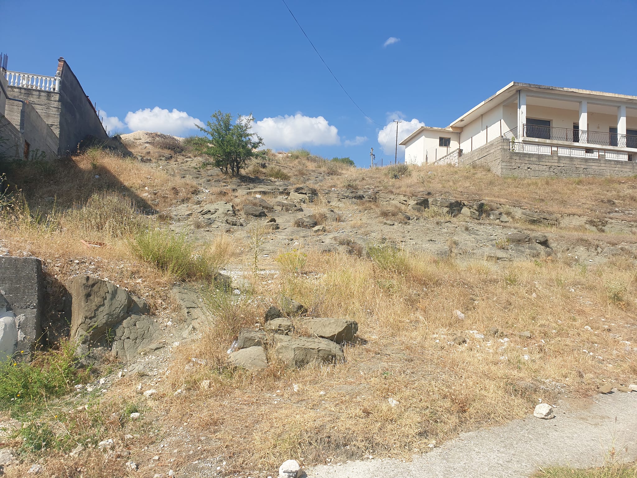 SHITET TRUALL LAGJJA CFAKE GJIROKASTER