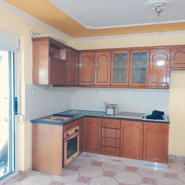 SHITET APARTAMENT DUPLEKS 18 SHTATORI GJIROKASTER