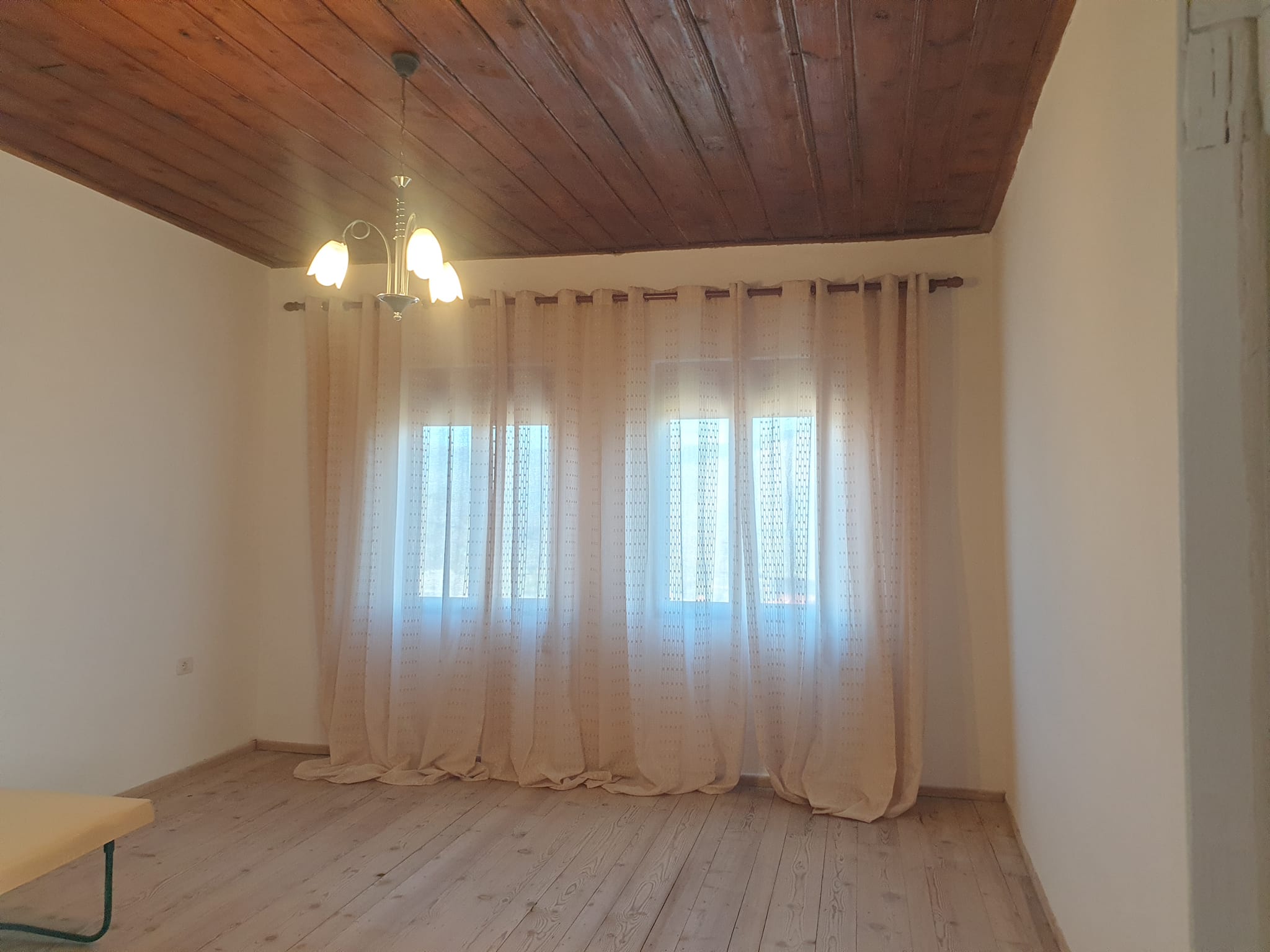 SHITET SHTEPI PRIVATE MANALAT GJIROKASTER