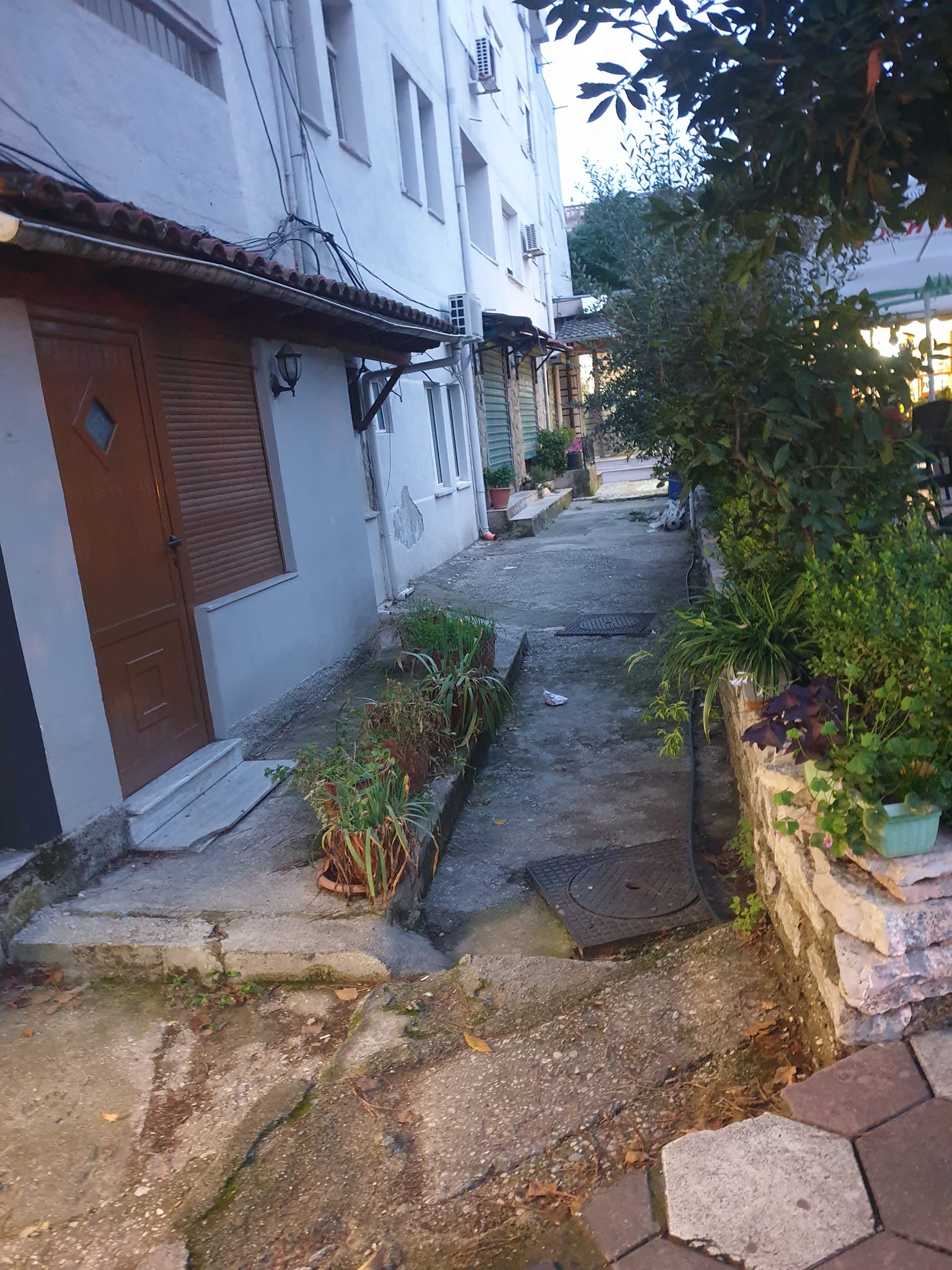 SHITET DYQAN 18 SHTATORI GJIROKASTER