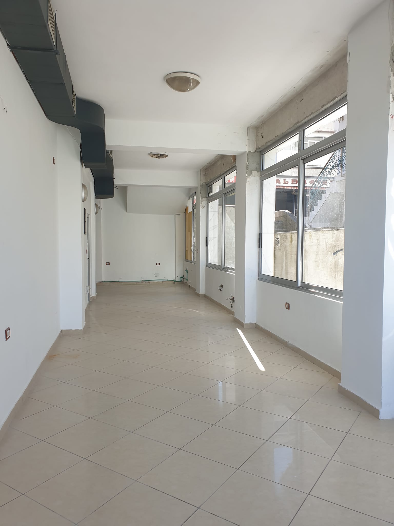 SHITET DYQAN 18 SHTATORI GJIROKASTER