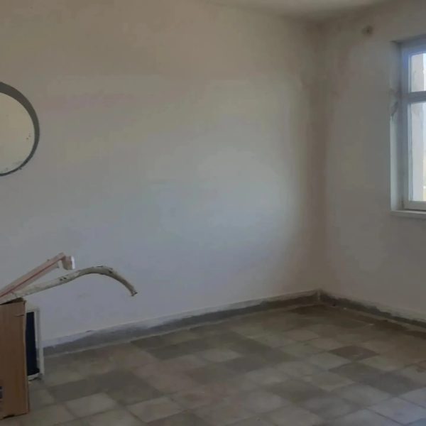 SHITET APARTAMENT 2+1 ZINXHIRA GJIROKASTER