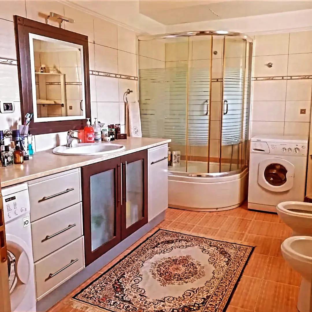 SHITET VILE 2 KATESHE NE GJENDJE SHUME TE MIRE, LAGJJA DUNAVAT GJIROKASTER .