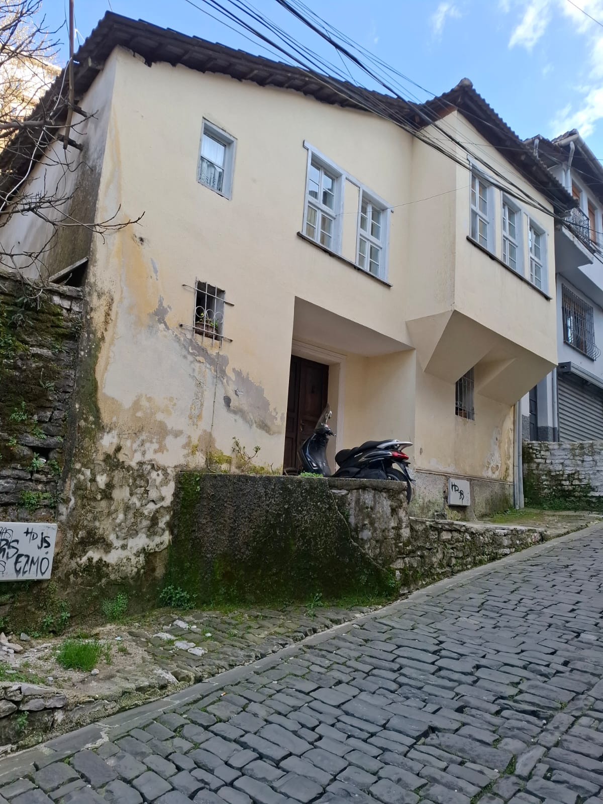 🏡 Shitet shtëpi private në Varosh, Gjirokastër